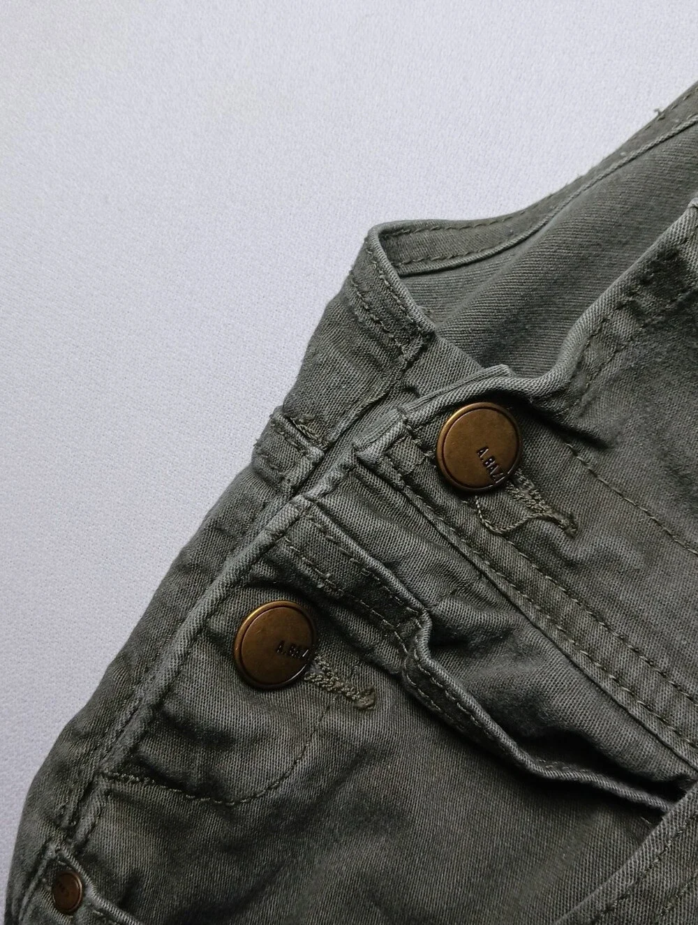 American Bazi casual olive